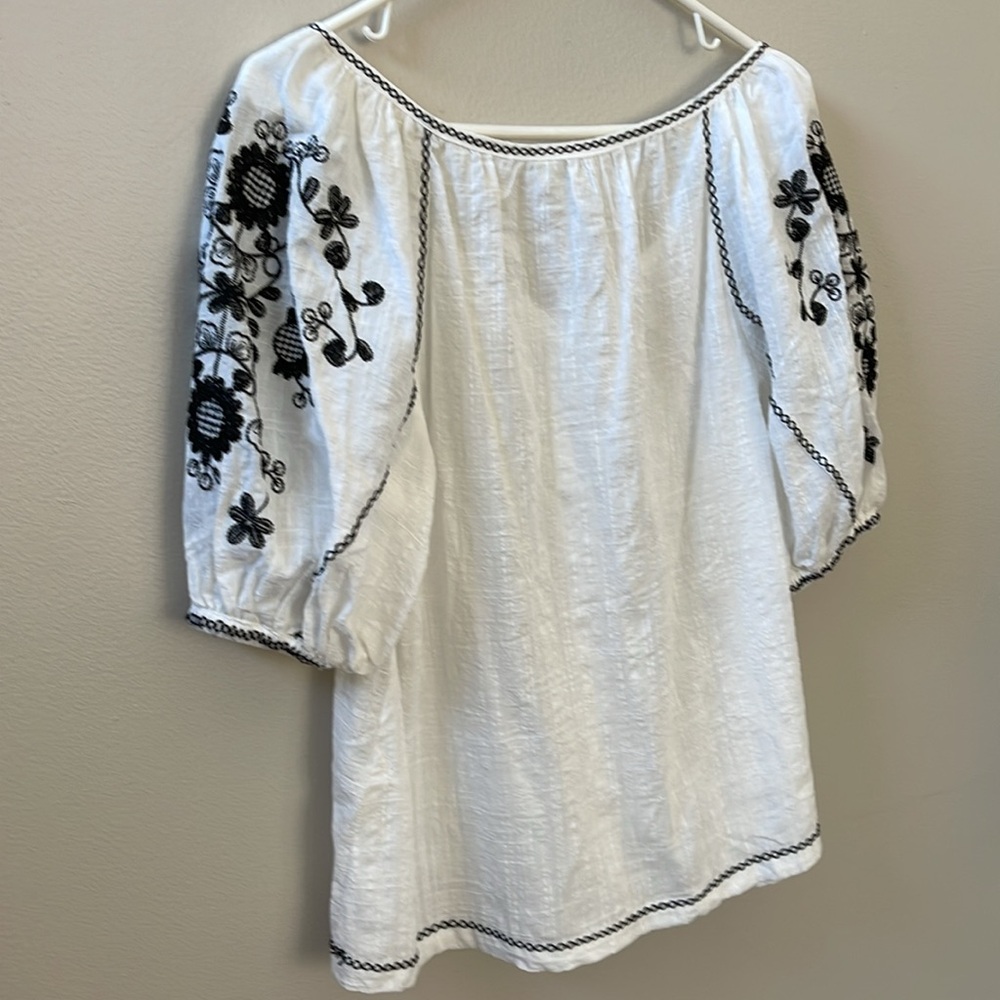 Max Studio V Neck Sunflower Embroidered Puff Sleeve Top Blouse Sz S - Picture 10 of 16